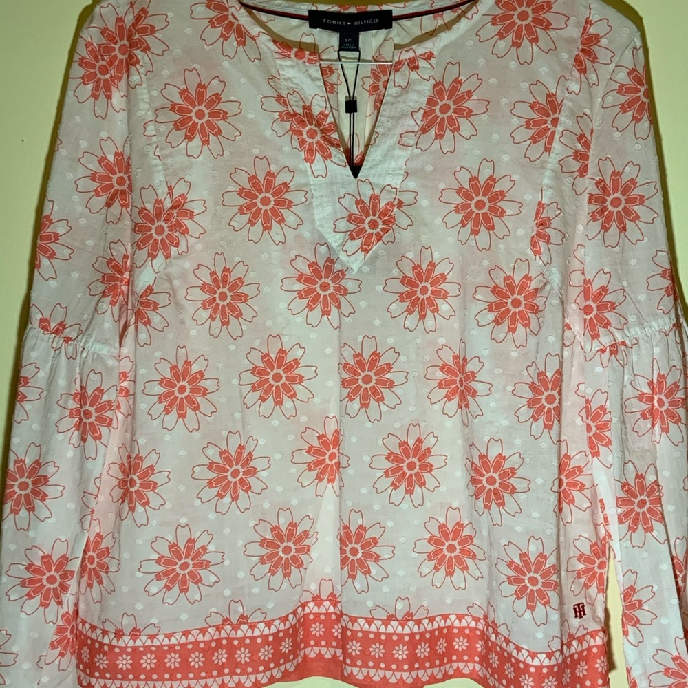 New L Cotton printed split-neck top